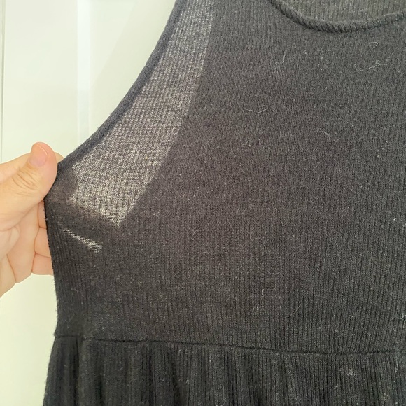 Black float tank top - Picture 4 of 4